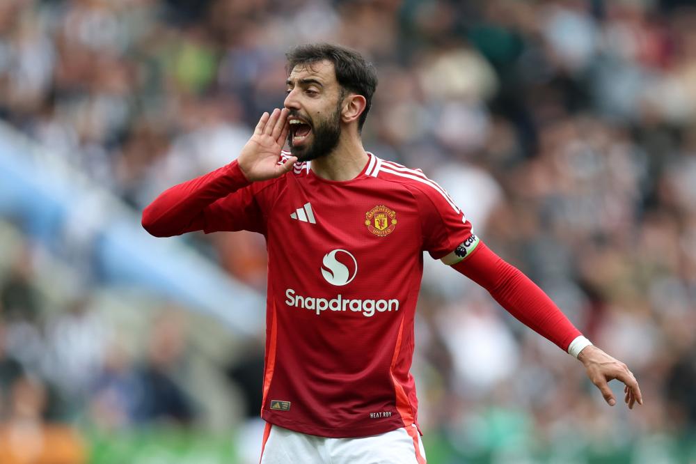 总局领导会见国际马术联合会主席德沃斯.