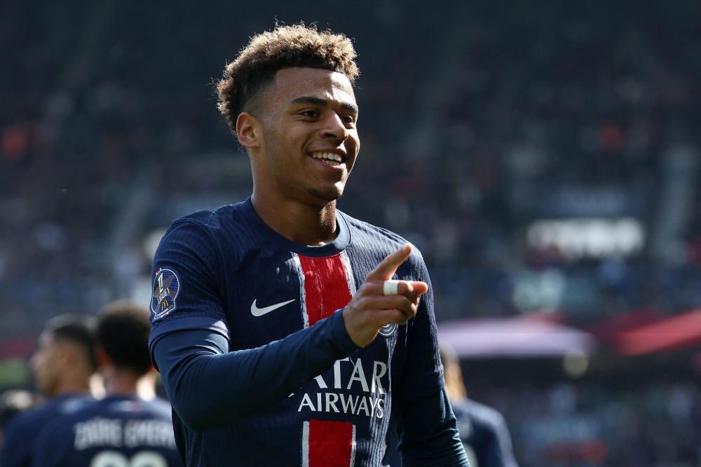 布克空砍39分，太阳惜败雄鹿，季后赛希望渺茫.